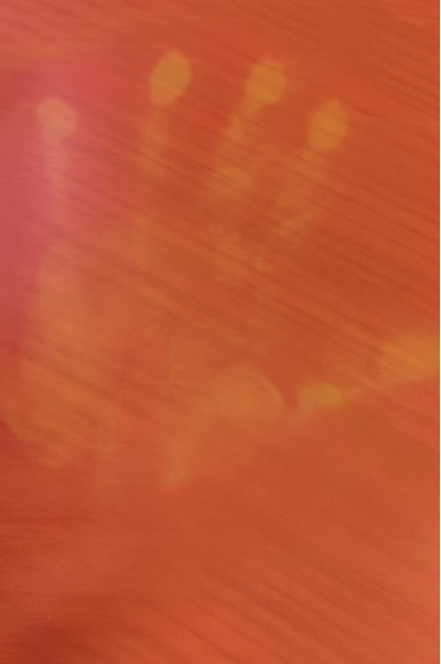 DG-CW  溫變幻彩反光化纖布  七彩反光溫變布料  溫變色溫變布  特殊變色布料  聚酯紫色變玫紅溫變布   幅寬：1.40M   厚度：0.15mm  重量：280  溫變溫度：28度   後面照